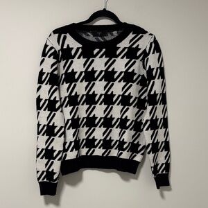 Tahari Black and White Houndstooth Sweater